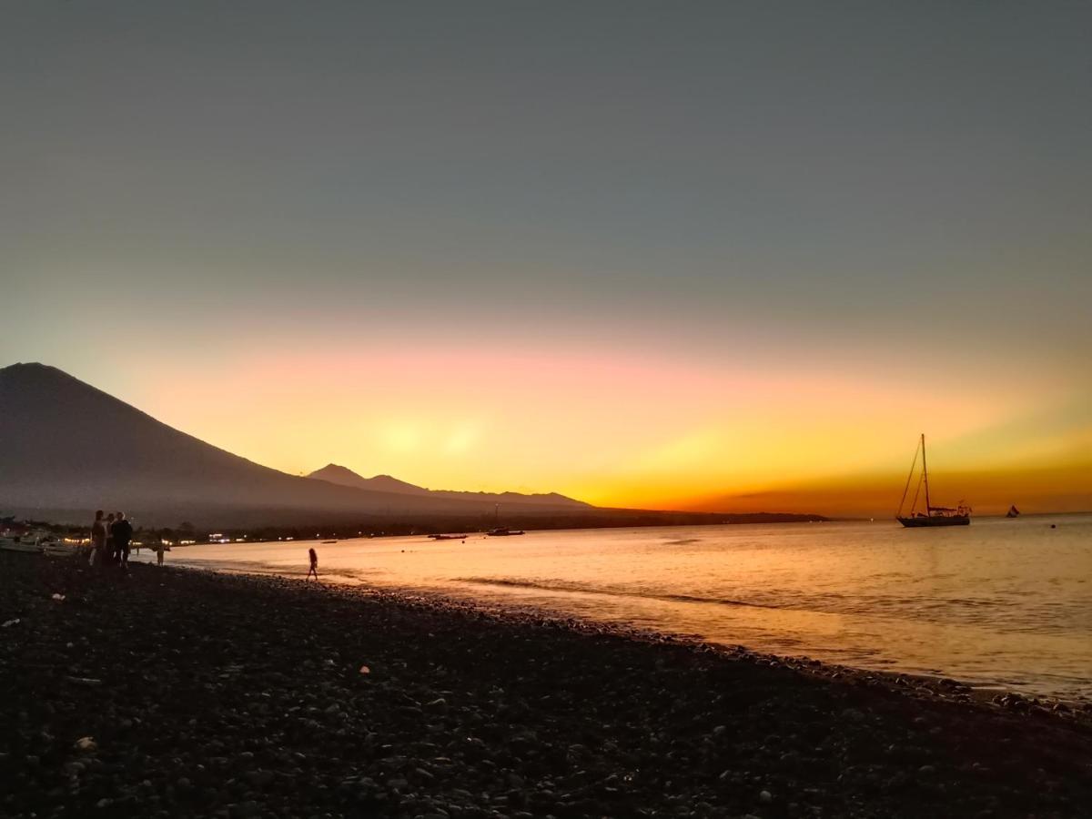 Beach Side Amed Delem Family Ambat Kültér fotó